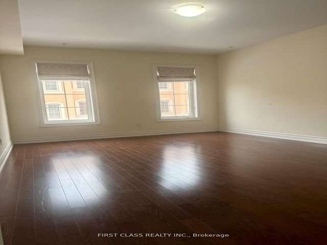 9 - 60 Hargrave Lane