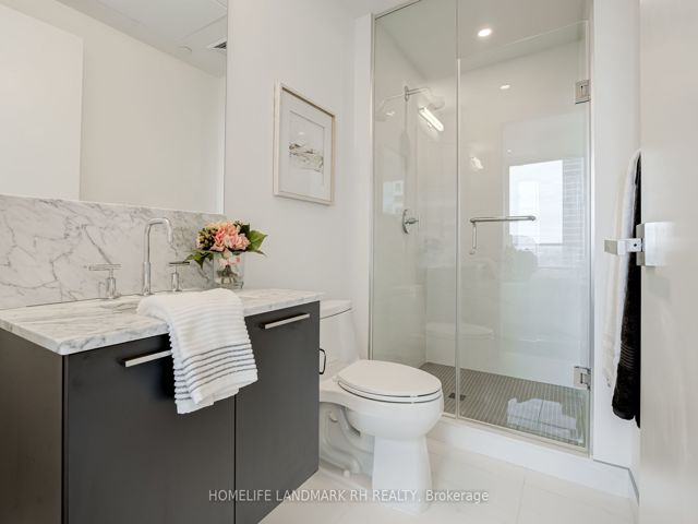 1109 - 3 Gloucester St