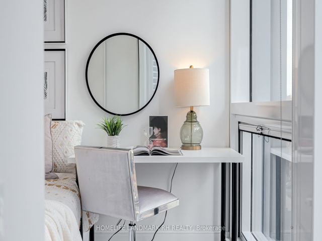 1109 - 3 Gloucester St