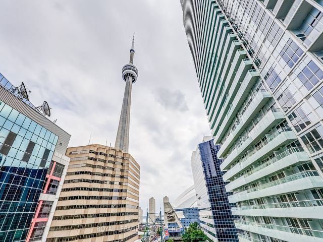 922 - 20 John St