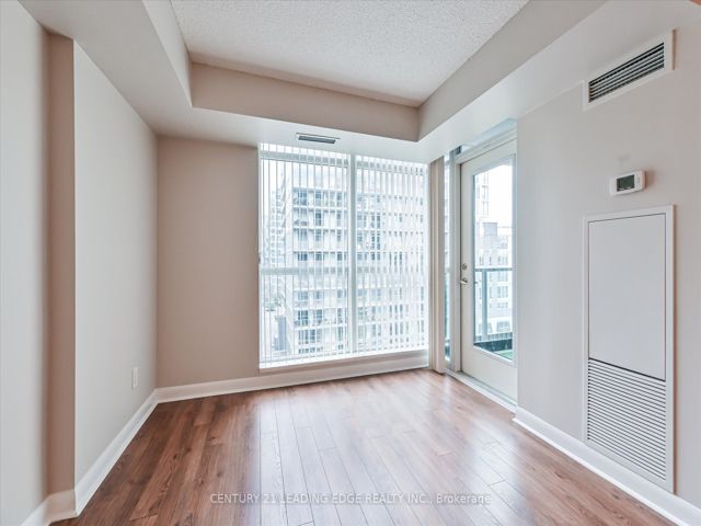 653 - 525 Wilson Ave