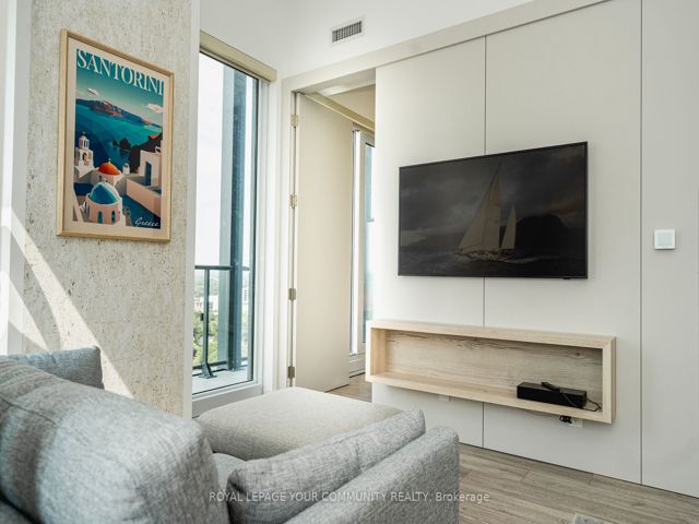 Ph06 - 2020 Bathurst St N