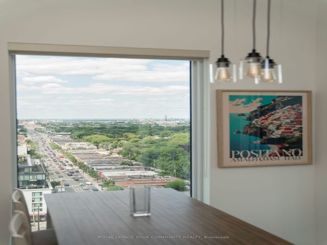 Ph06 - 2020 Bathurst St N