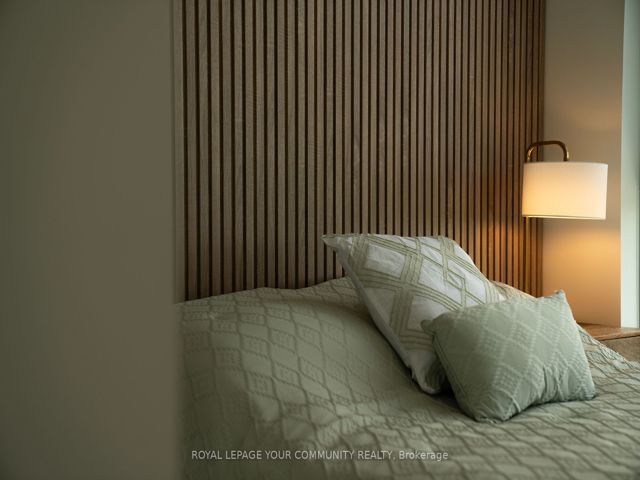 Ph06 - 2020 Bathurst St N