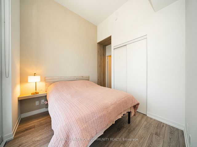 Ph06 - 2020 Bathurst St N