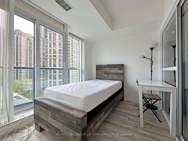 1112 - 30 Harrison Garden Blvd