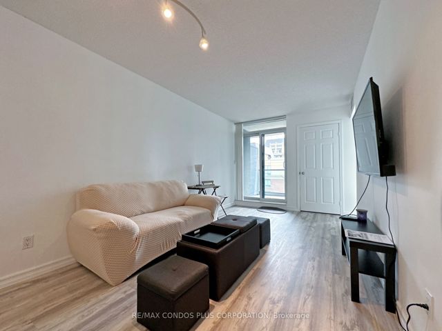 1112 - 30 Harrison Garden Blvd