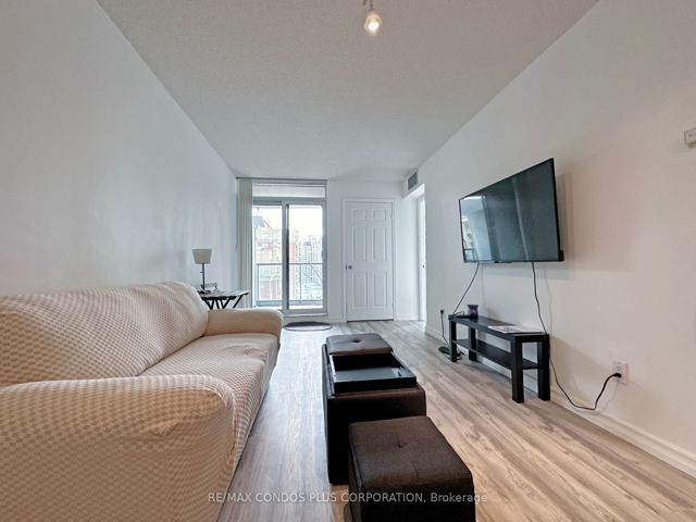 1112 - 30 Harrison Garden Blvd