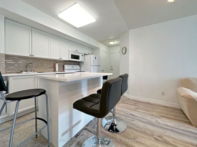 1112 - 30 Harrison Garden Blvd