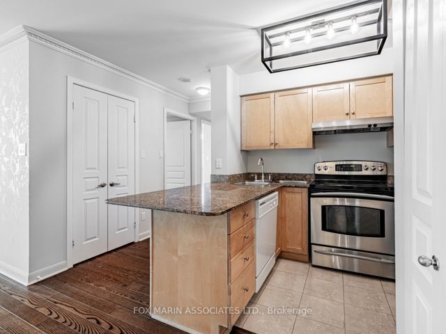 366 - 313 Richmond St E