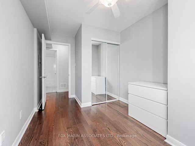 366 - 313 Richmond St E