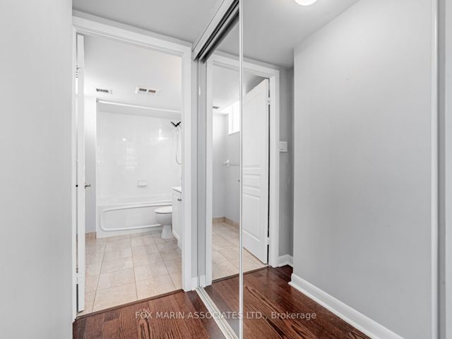 366 - 313 Richmond St E