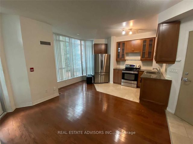 102 - 18 Holmes Ave