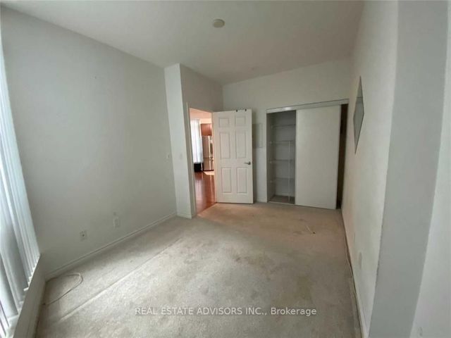 102 - 18 Holmes Ave