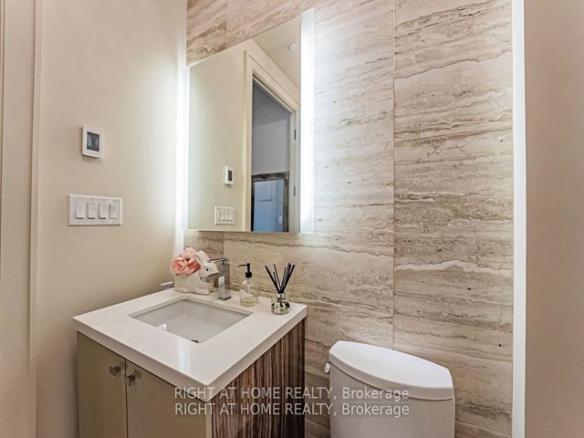 3E - 36 Hazelton Ave