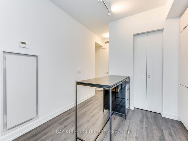 1116 - 77 Shuter St