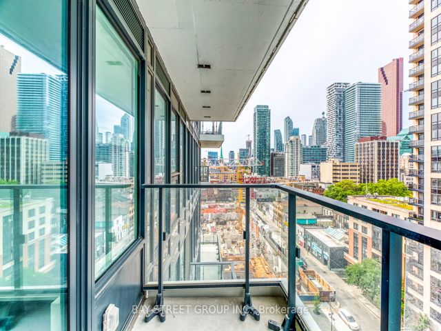 1116 - 77 Shuter St