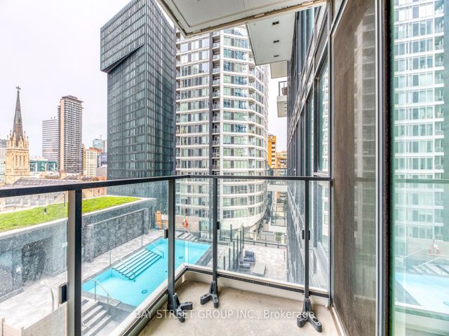 1116 - 77 Shuter St