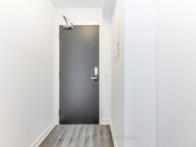 1116 - 77 Shuter St