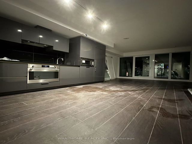 3117 - 230 Simcoe St
