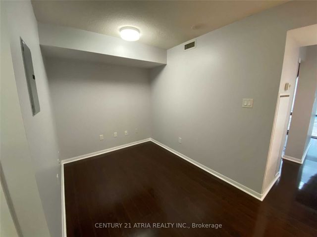 402 - 38 Grenville St