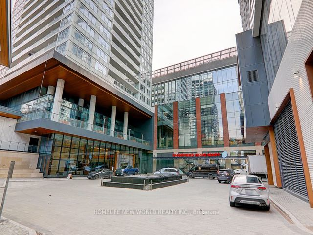 3008 - 19 Bathurst St