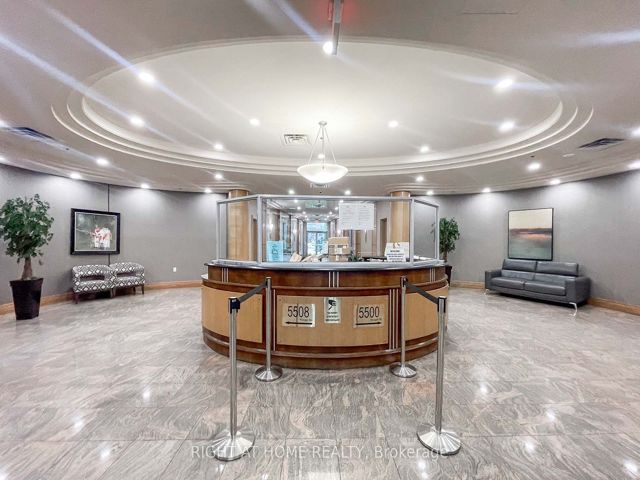 709 - 5508 Yonge St