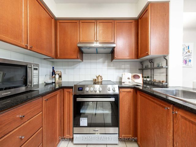 709 - 5508 Yonge St