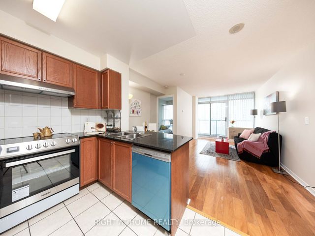 709 - 5508 Yonge St