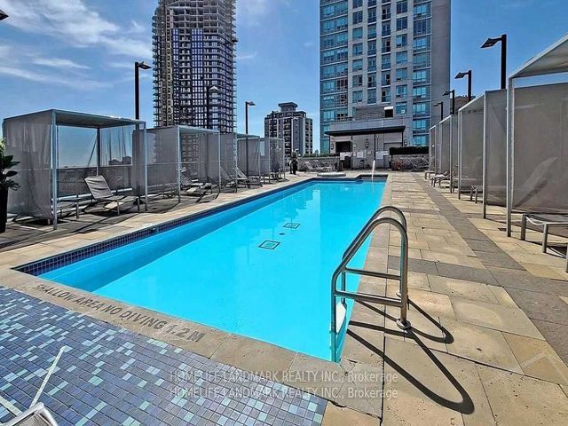 902 - 120 Homewood Ave