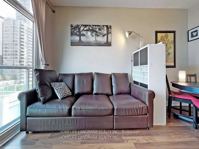 902 - 120 Homewood Ave