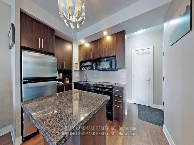 902 - 120 Homewood Ave