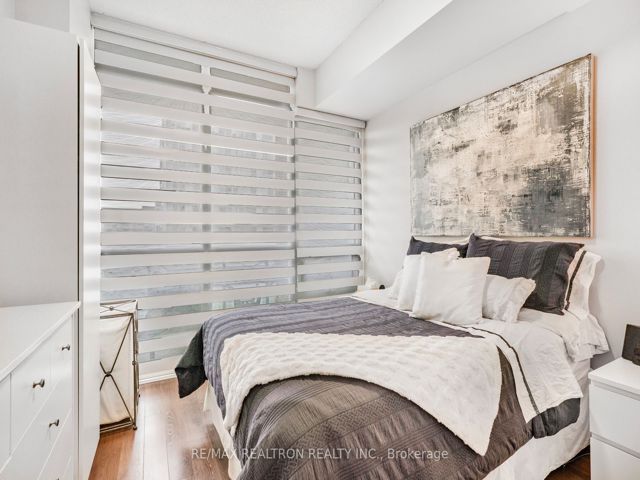 1011 - 525 Wilson Ave