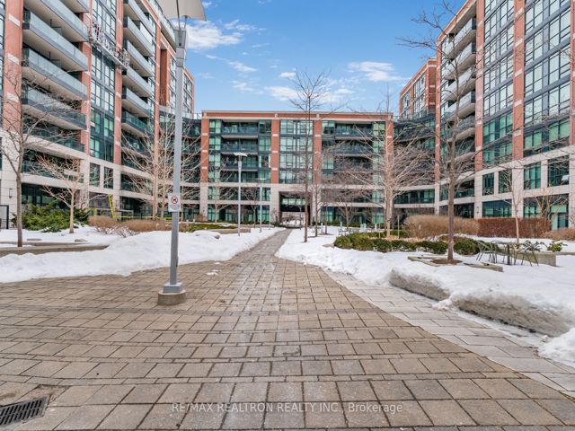 1011 - 525 Wilson Ave