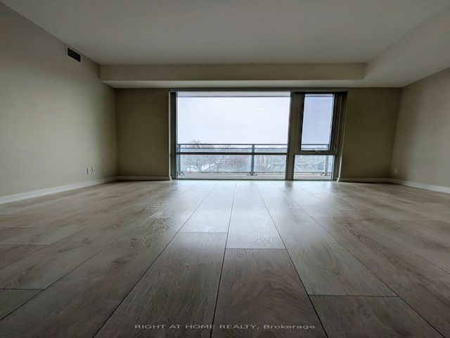 407 - 223 St.Clair Ave W