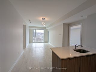 407 - 223 St.Clair Ave W