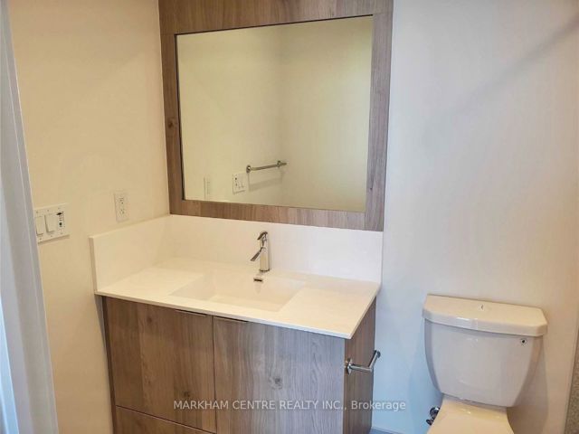 911 - 25 Adra Grado Way