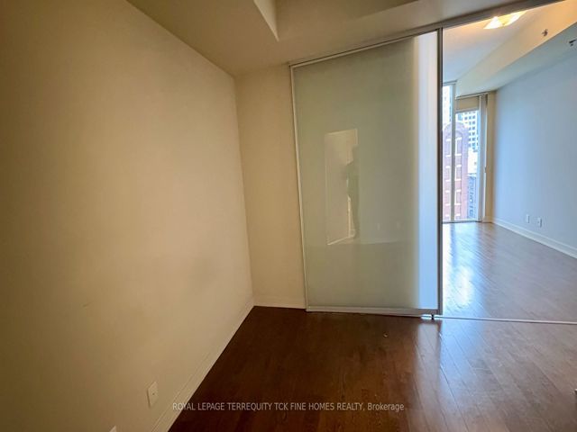 707 - 21 Nelson St