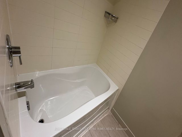 707 - 21 Nelson St