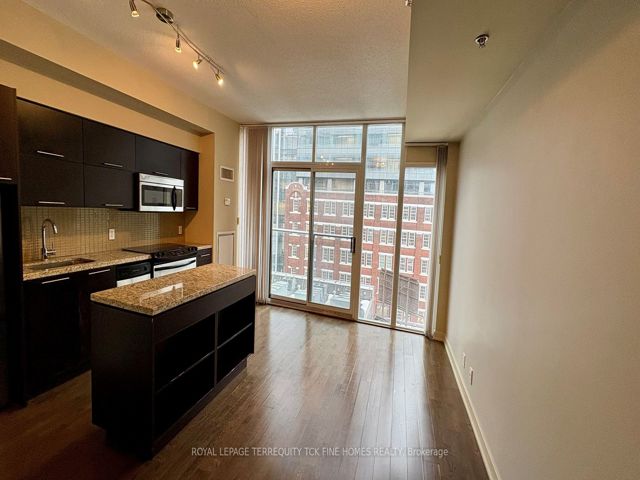 707 - 21 Nelson St