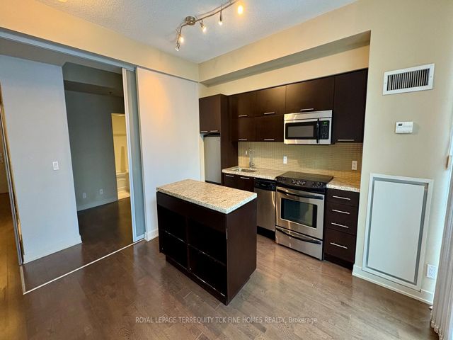 707 - 21 Nelson St