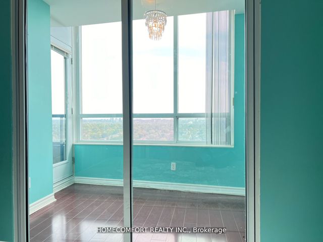 2807 - 18 Spring Garden Ave