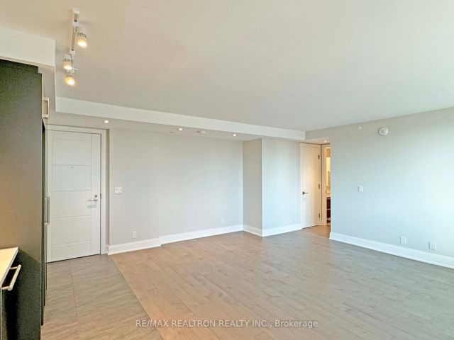 408 - 11 Walmer Rd