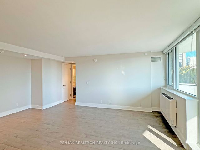 408 - 11 Walmer Rd