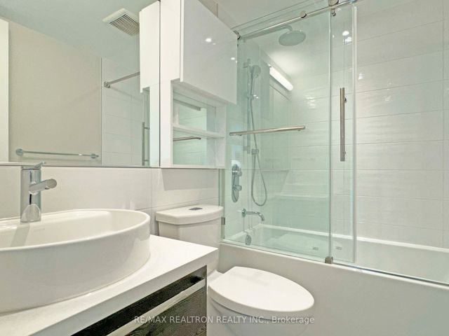 408 - 11 Walmer Rd