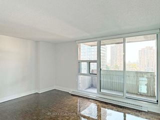 1204 - 33 Isabella St