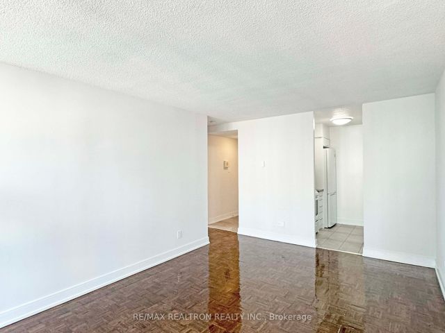 2511 - 33 Isabella St