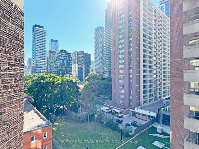 708 - 55 Isabella St