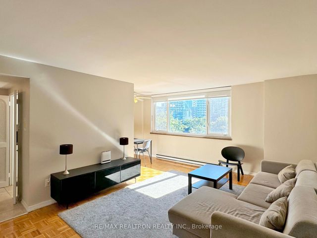 708 - 55 Isabella St