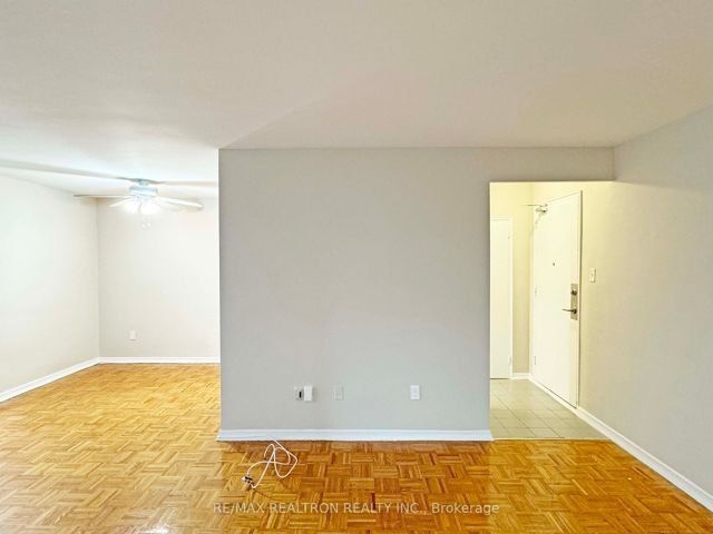 903 - 55 Isabella St